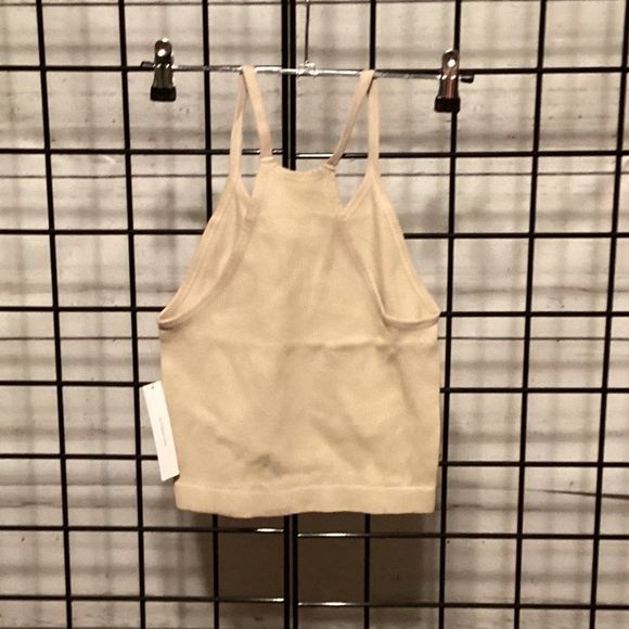 Ododos Racerback Ribbed Crop Top P133 - Picture 2 of 2